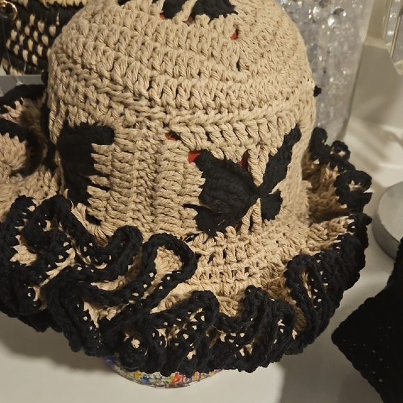 Butterfly Ruffle Cotton Crochet Thread Hat - Picture 4 of 6